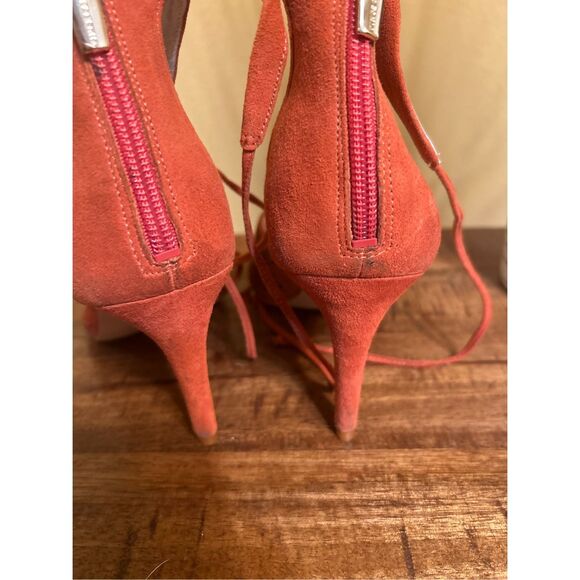 Vince Camuto suede orangish/red heels - Picture 5 of 5